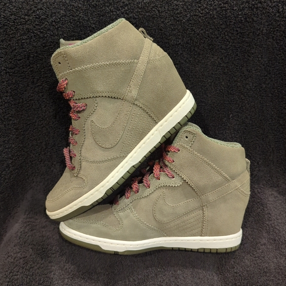 NWT Nike Sky Hi High Dunk Leather Wedge Shoes 'Medium Olive' Size 8.5 - Picture 4 of 9